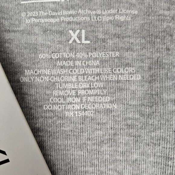 Vinyl Icons Bowie Sleeveless Gray Graphic Cropped Tank Top - Picture 6 of 6